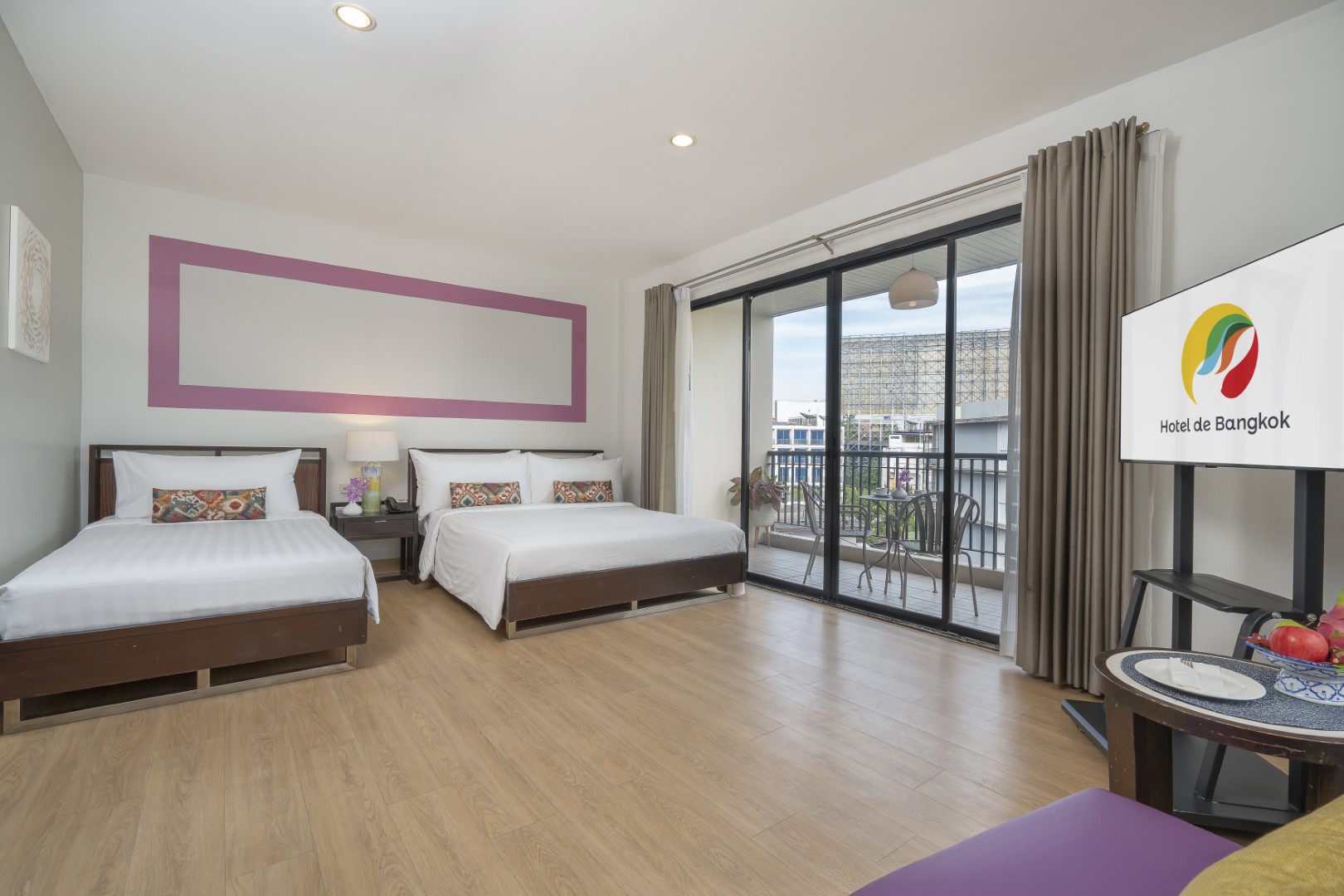 DELUXE BALCONY ROOM