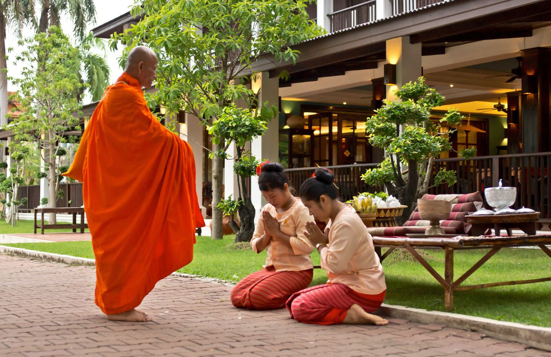 Almsgiving at Legendha