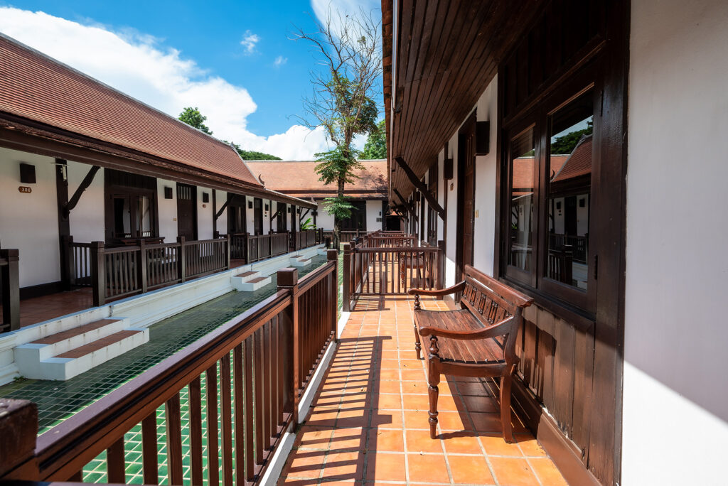 DELUXE BALCONY ROOM