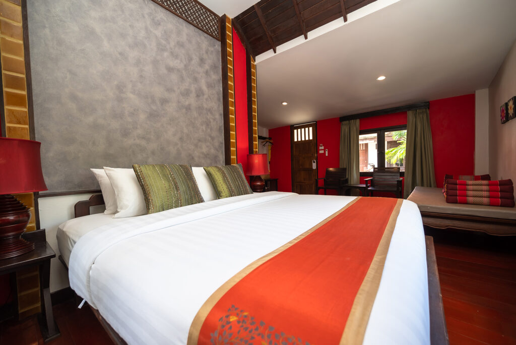 DELUXE BALCONY ROOM
