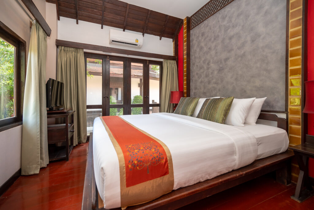 DELUXE BALCONY ROOM