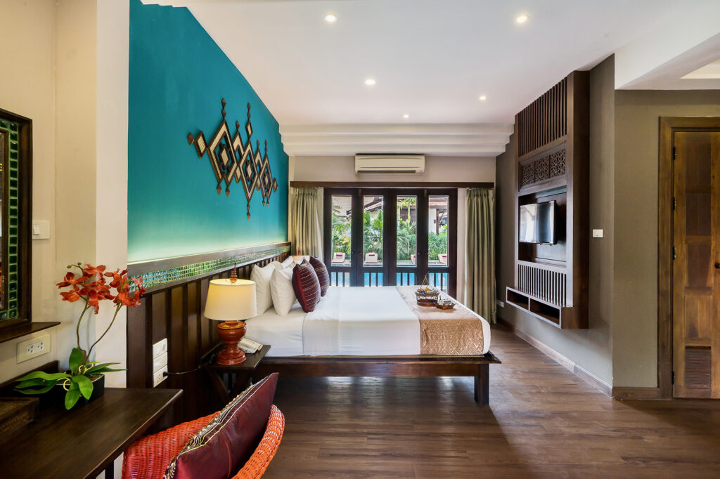 DELUXE ROOM
